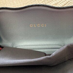 Gucci Black Velvet Sunglasses Case with Cloth
